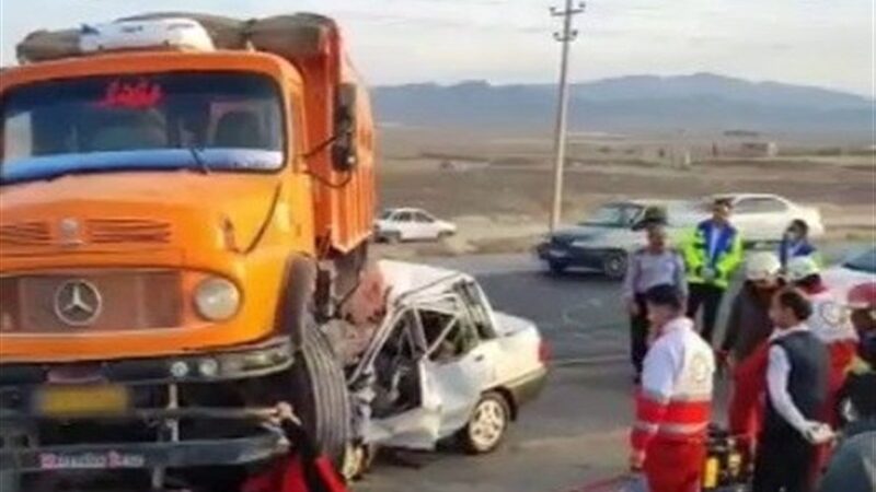 تصادف وحشتناک پراید با کمپرسی در محور بیرجند؛ ۴ نفر جان باختند!