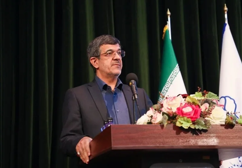 چرا نیمی از مدیران دولت قبل هنوز در پست‌های کلیدی باقی مانده‌اند؟