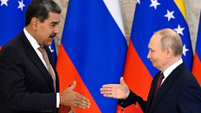 پوتین در پیامی قاطع به مادورو: حمایت بی‌چون‌وچرای روسیه از ونزوئلا در روزهای بحرانی