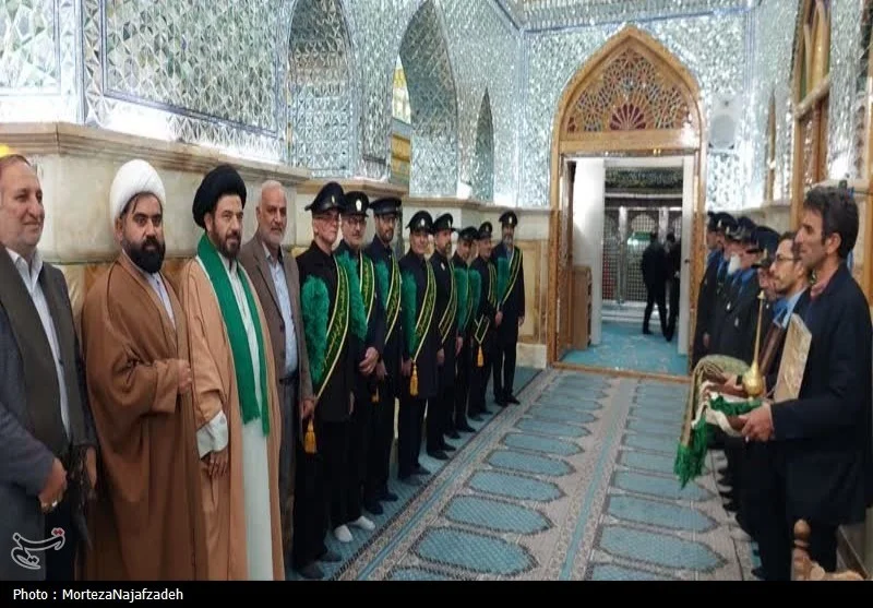 آیین باشکوه غبارروبی مضجع امامزاده علی بن باقر(ع) در اردهال کاشان با حضور مسئولان و عاشقان اهل بیت
