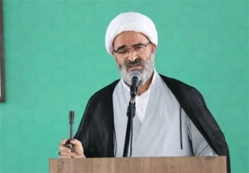 نماینده ولی‌فقیه در سمنان هشدار داد: نخبگان در برابر جنگ رسانه‌ای دشمنان هوشیار باشند!