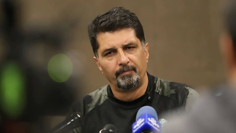 هشدار حسینی درباره خطر اشتباه مقابل مهاجمان پرسپولیس؛ زمین شهر قدس شایسته فوتبال ما نیست!