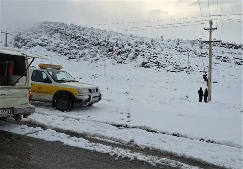 با 115 گروه عملیاتی؛ چگونه شبکه برق فارس در بحران‌های جوی پایدار مانده است؟ - وب‌گردی