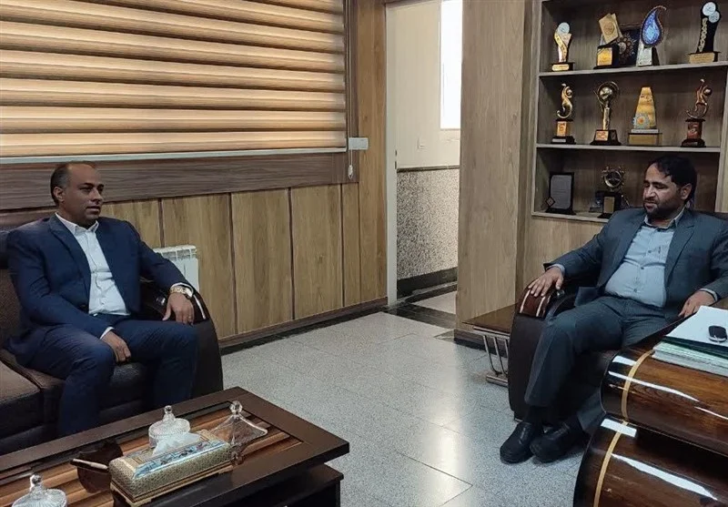 فرماندار سربیشه: توسعه شهرک‌های صنعتی، راه نجات اقتصاد شهرستان!