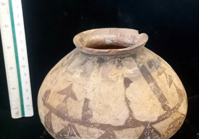 کشف 12 قطعه شی تاریخی نادر در جیرفت؛ میراث فرهنگی به خانه بازگشت!