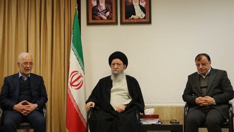 آیت‌الله نورمفیدی: مردم در بحران گرانی گرفتارند، وقت کنار گذاشتن باندبازی است!