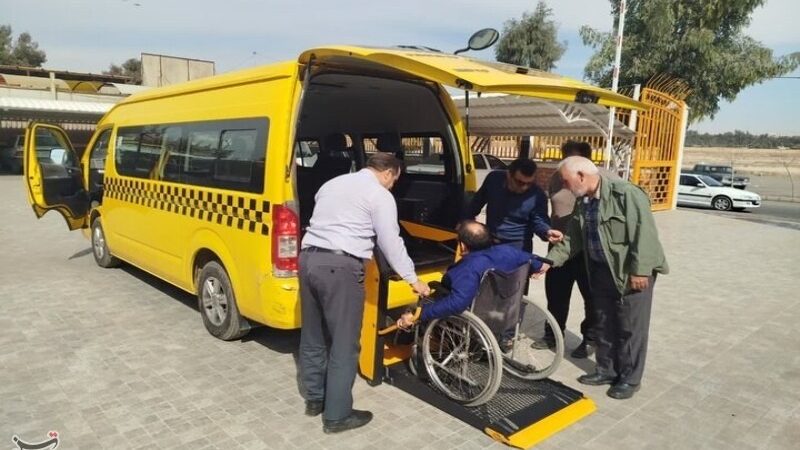 قم با ون‌های مجهز به بالابر ویلچر، خدمت‌رسانی ۲۴ ساعته به معلولان را آغاز کرد!