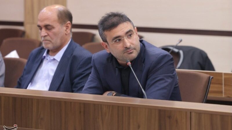 چرا تولیدکنندگان زیر فشار نوسان ارز له می‌شوند؟ پشت‌پرده حمایت‌های ناکافی از صنعت