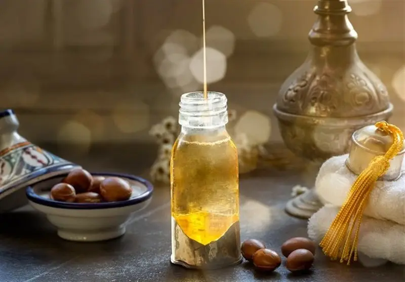 چطور و کی باید از روغن آرگان برای مو استفاده کنیم؟ رازهای درخشان شدن موها فاش شد!