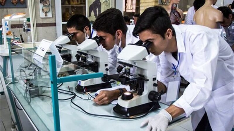 درخشش بی‌نظیر 167 دانش‌آموز قشمی در جشنواره علمی کشور؛ رتبه نخست برای چهارمین سال متوالی!