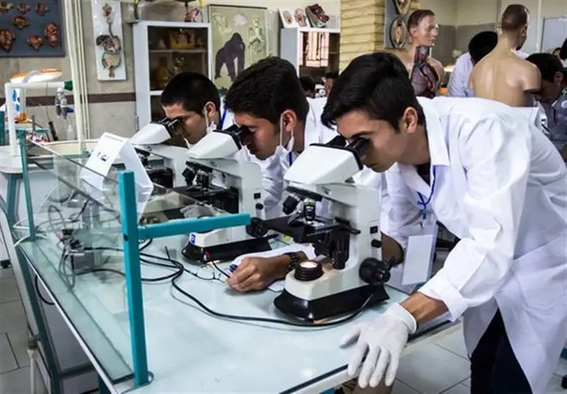 درخشش بی‌نظیر 167 دانش‌آموز قشمی در جشنواره علمی کشور؛ رتبه نخست برای چهارمین سال متوالی!