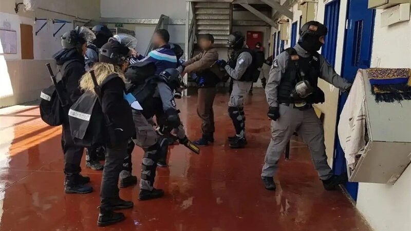 رسانه عبری فاش می‌کند: زندان‌های اسرائیل به قرون وسطا برگشته‌اند!