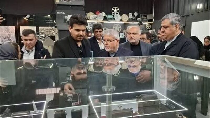 وزیر میراث فرهنگی در بازدیدی استثنایی از گنجینه نادر موزه عکاسخانه شمال ایران