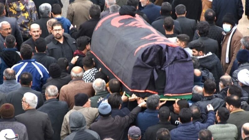 وداع اشکبار دامغانی‌ها با آیت‌الله شاهچراغی در زادگاهش حسن‌آباد