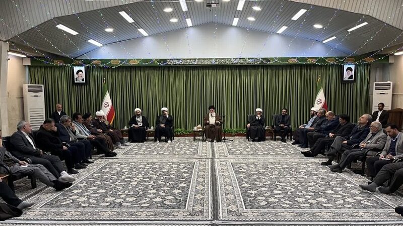 آیت‌الله علم‌الهدی: نوکران سیدالشهدا(ع) باید انقلابی و میدان‌دار باشند!