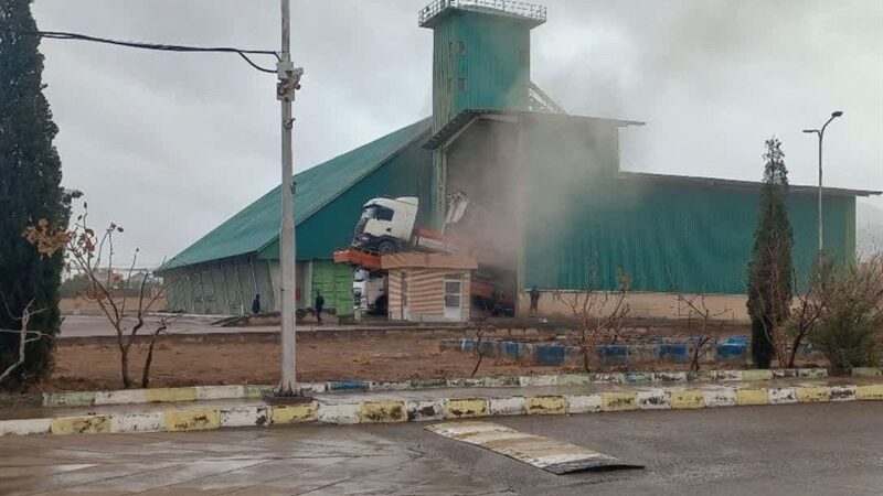 بازدید میدانی در انبارهای گندم خراسان جنوبی برای تضمین نان همیشگی مردم