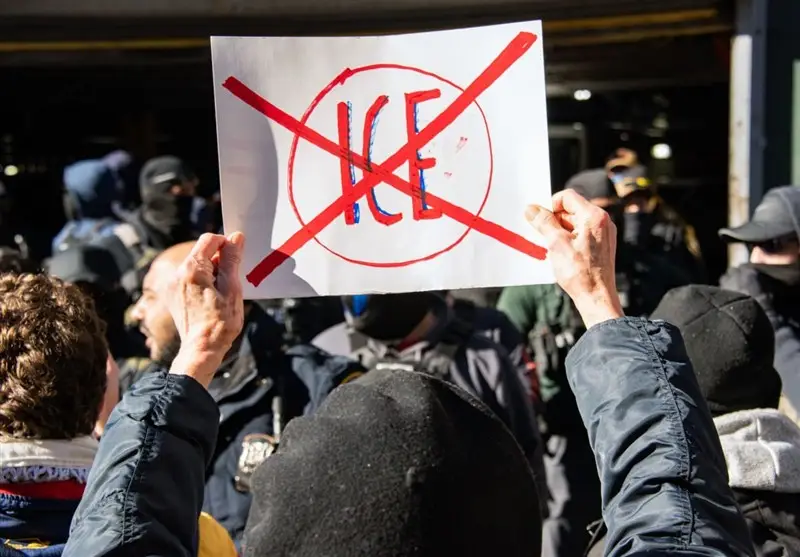 اف‌بی‌آی به دنبال ردیابی اعتراضات علیه مأموران مهاجرت؛ آیا تهدید تروریستی در راه است؟