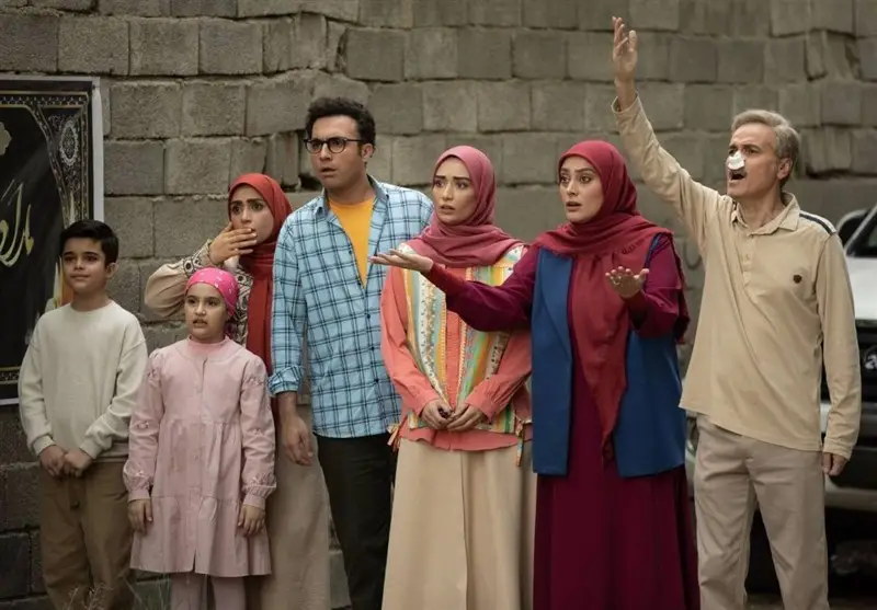 اولین عکس‌های سریال جنجالی مهران مدیری منتشر شد؛ پخش «شیش‌ماهه» کی قطعی می‌شود؟