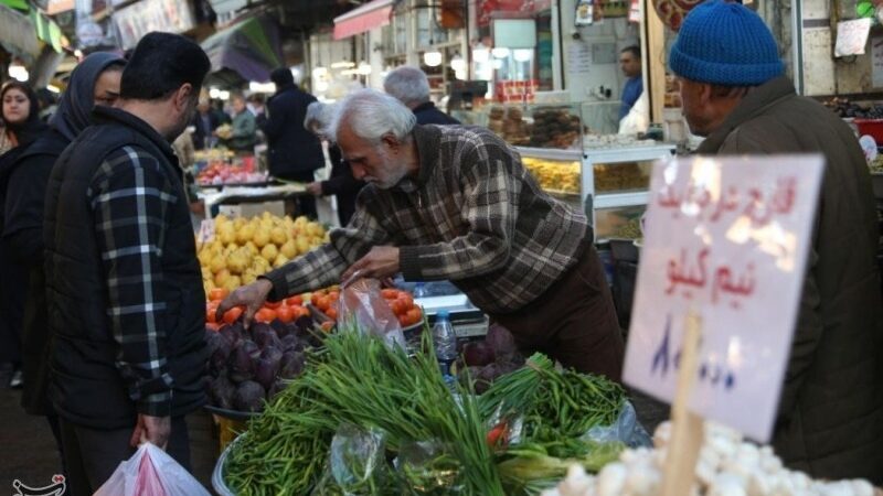 یلدای تلخ در کردستان؛ بازار رها شده و قیمت‌های نجومی که خریدار ندارند!