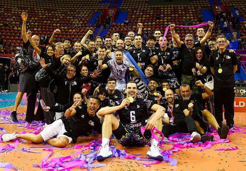 پروجا در شب وداع با «لورنزتی» بدون شکست قهرمان جهان شد!