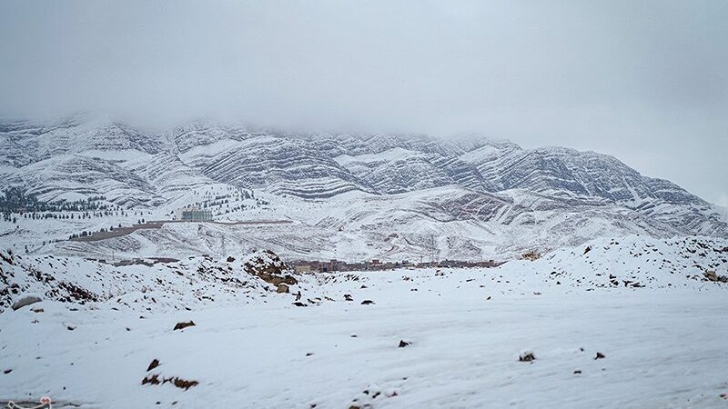 برف و کولاک شدید در محورهای اصلی زنجان؛ مردم مراقب باشند!
