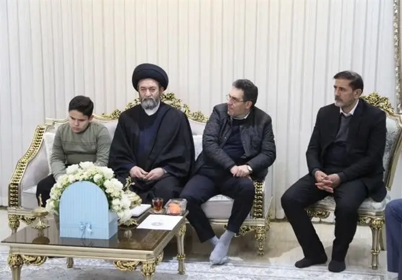 تجلیل ویژه از نابغه روشندل قرآنی اردبیل که در اندونزی درخشید!