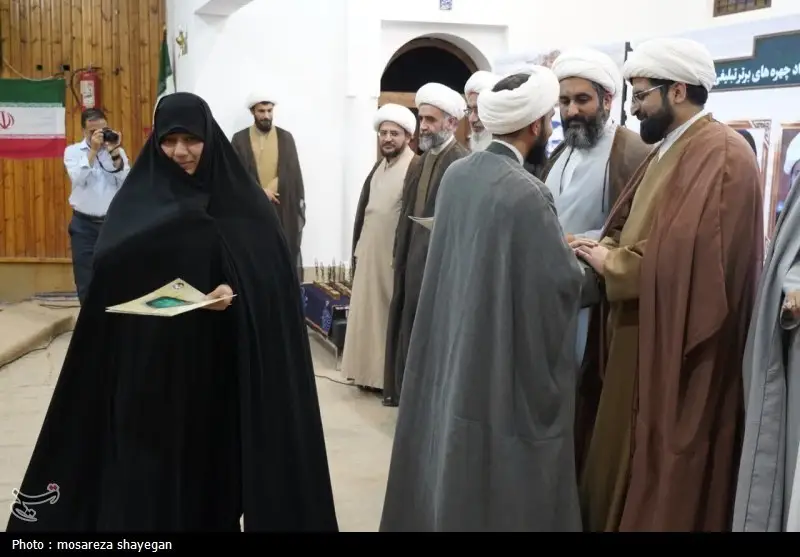 رونمایی از 11 چهره برجسته تبلیغی استان بوشهر در آیینی ویژه جذاب - وب‌گردی