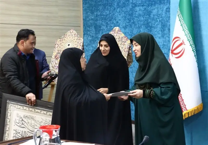 تجلیل ویژه از خانواده‌های شهدای محیط‌بان و دفاع مقدس در یزد؛ داستانی از ایثار و صبر بی‌نظیر