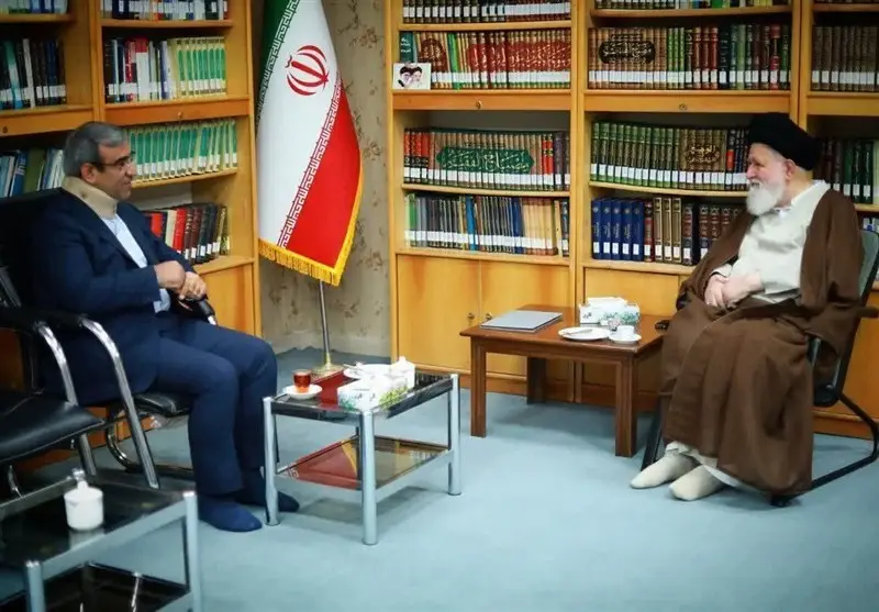 آیت‌الله علم‌الهدی: معیشت مردم باید اولویت اصلی کشور باشد، نه حواشی فرهنگی!