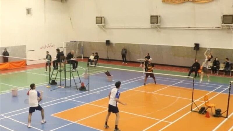 رقابت نفس‌گیر 140 بدمینتون‌باز از 22 استان در همدان؛ نبرد برای ارتقای رنکینگ کشوری!