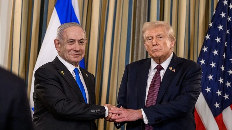 رسانه عبری: نتانیاهو با چالش‌هایی بزرگ از نشست با ترامپ خارج شد