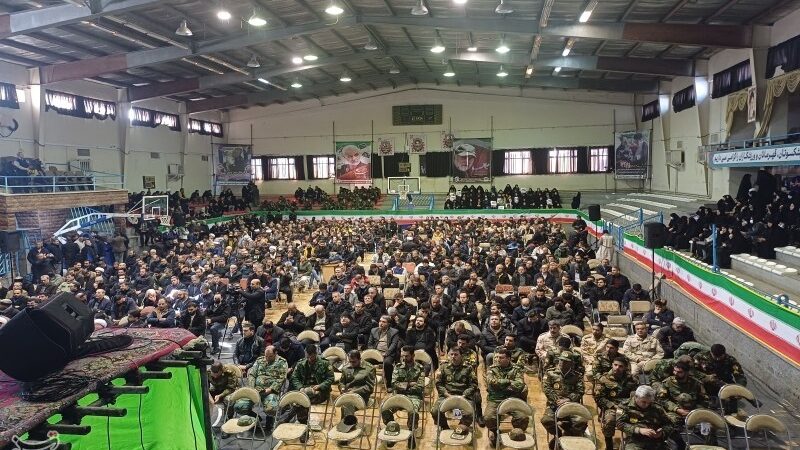 9 دی در سنندج؛ حضور مردمی در سرمای برف برای حمایت از نظام و مقابله با فتنه