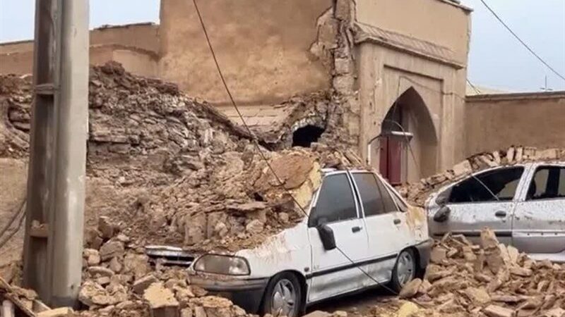 ریزش سقف منزل مسکونی بر اثر بارندگی؛ یک کودک جان باخت