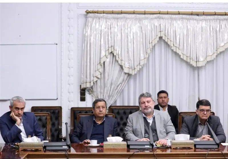 تعویق یک‌ساله فاکتور الکترونیک در جلسه اصناف با رئیس جمهور - وب‌گردی