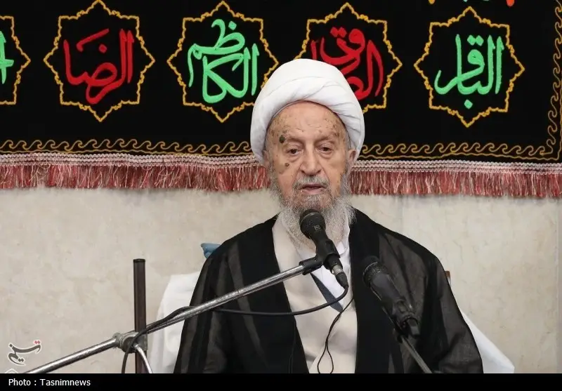 آیت‌الله مکارم شیرازی: اعتکاف سرمایه مهم معنوی ما است
