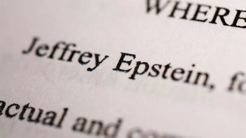 5 میلیون صفحه از پرونده‌های اپستین بررسی می‌شود