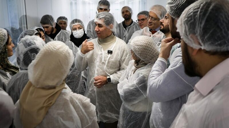 چگونه 6 رزیدنت ایرانی انحصار دارویی آمریکا را درهم شکستند؟