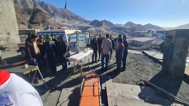 ریزش معدن بافق؛ 24 کارگر ‌محبوس شدند