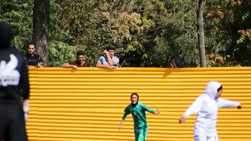 ورود تاریخی زنان به ورزشگاه‌های ایران؛ پایان تبعیض یا آغاز چالش جدید؟