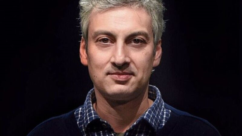 رونمایی از همزاد قجری ارژنگ امیرفضلی در عکس های لورفته از کاخ گلستان/ چقدر شبیه هم هستن+عکس