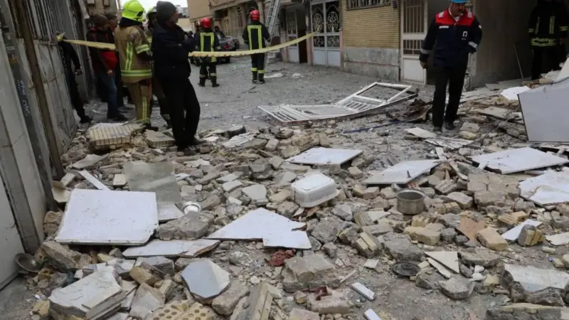 انفجار مهیب در بوکان جان پدر و مادر را گرفت؛ ۲ کودک در آستانه مرگ!