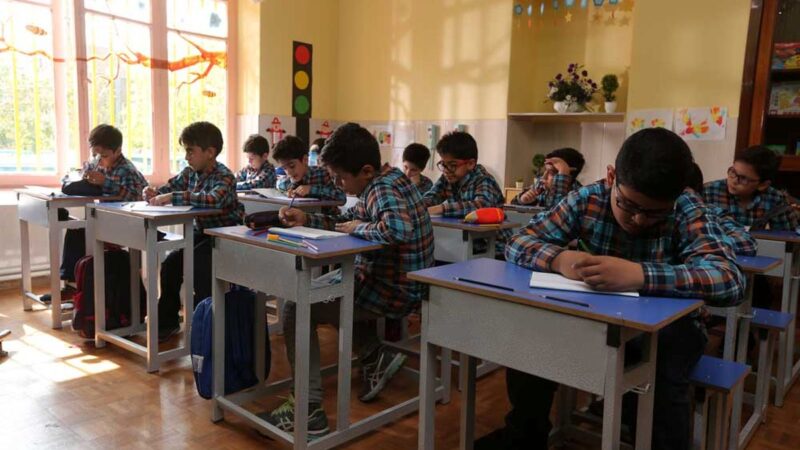 صدای جادویی دانش‌آموز کرمانی که فضای مجازی را تسخیر کرد!