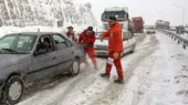 پلیس: خودروهای بدون زنجیرچرخ حتی در روزهای عادی از جاده‌های کوهستانی برگردانده می‌شوند!