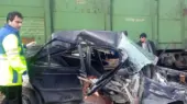 برخورد وحشتناک قطار با پژو در ایستگاه شازند؛ مرد ۲۴ ساله به بیمارستان منتقل شد