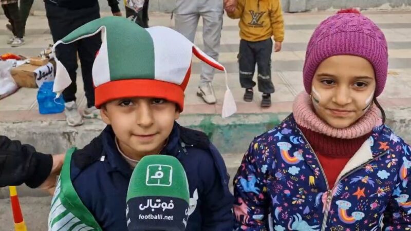 هواداران خیبر چه حرف‌هایی قبل از مصاف با استقلال زدند؟ گفت‌وگویی که همه را شگفت‌زده کرد!