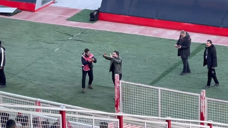 لحظات ویژه سعید مظفری‌زاده در ورزشگاه و تشویق گرم برای علیزاده در ارومیه