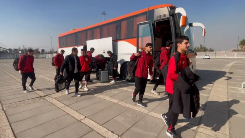 ورود هیجان‌انگیز نیروی زمینی و شهرداری نوشهر به ورزشگاه تختی برای نبرد حساس لیگ یک!