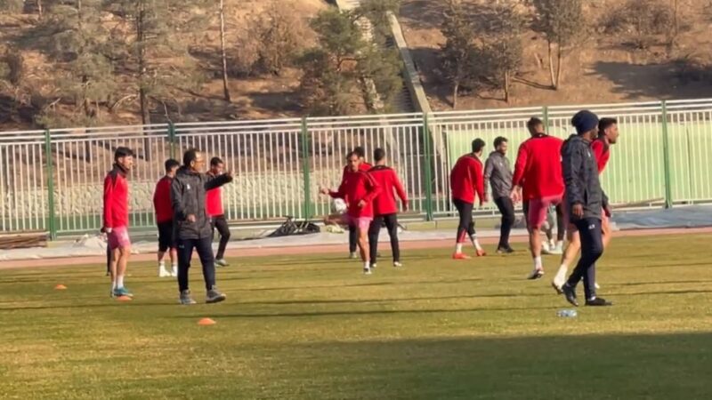 گرم کردن ویژه بازیکنان نیروی زمینی و شهرداری نوشهر قبل از بازی حساس!