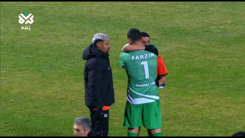 اشک‌های مهدی شریفی در لحظه شکست و حمایت احساسی فرزین گروسیان در زمین بازی
