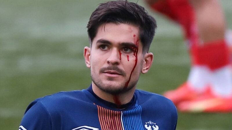 واکنش تند مس سونگون به خطای شدید روی علی نجفی؛ داور سکوت کرد!